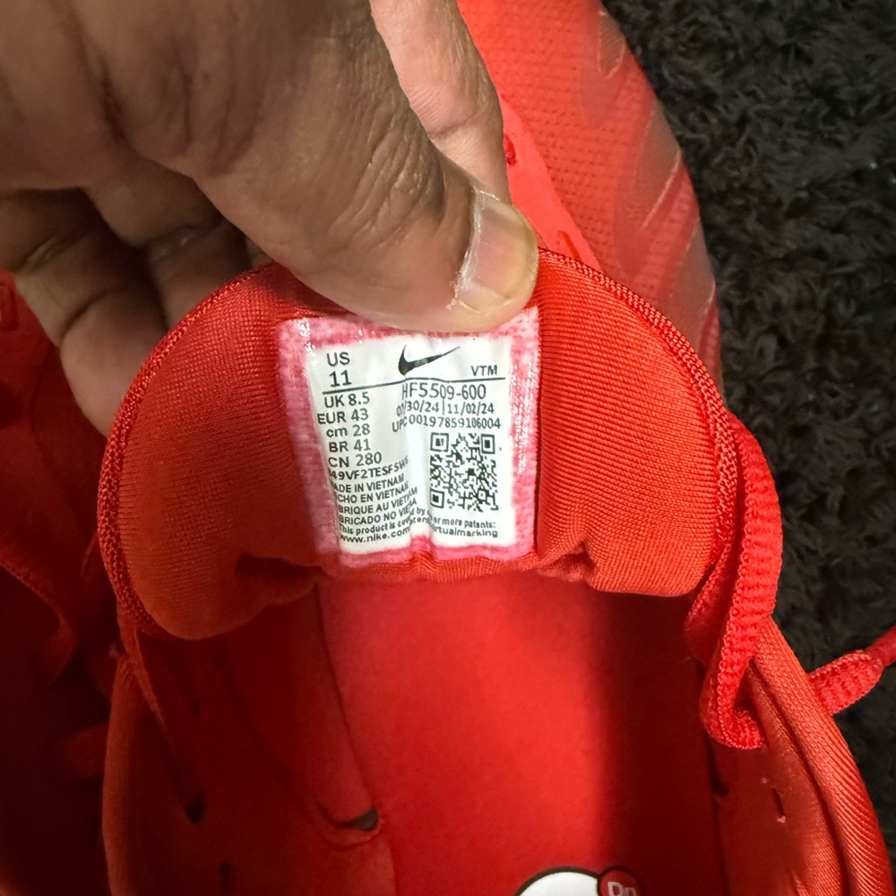 Nike Air Max Bold Red Sneakers - Picture 6 of 8